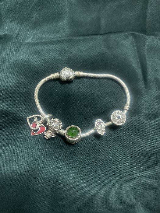 Pandora com 5 pedrinhas