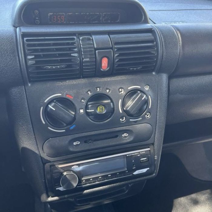 Opel corsa swing 1.2
