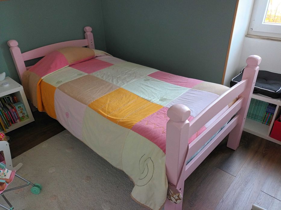 Cama de solteiro (90×200) madeira pintada