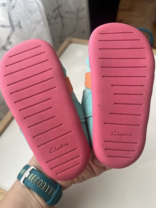 Кросівки демісезонні Clarks 20 розмір для дівчинки
