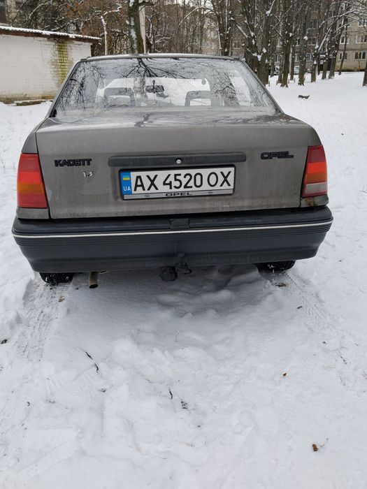 Опель кадет 1.3 1988г.