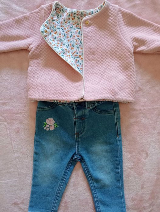 Vestidos e roupinhas de bebé 3-6 e 6-9meses.