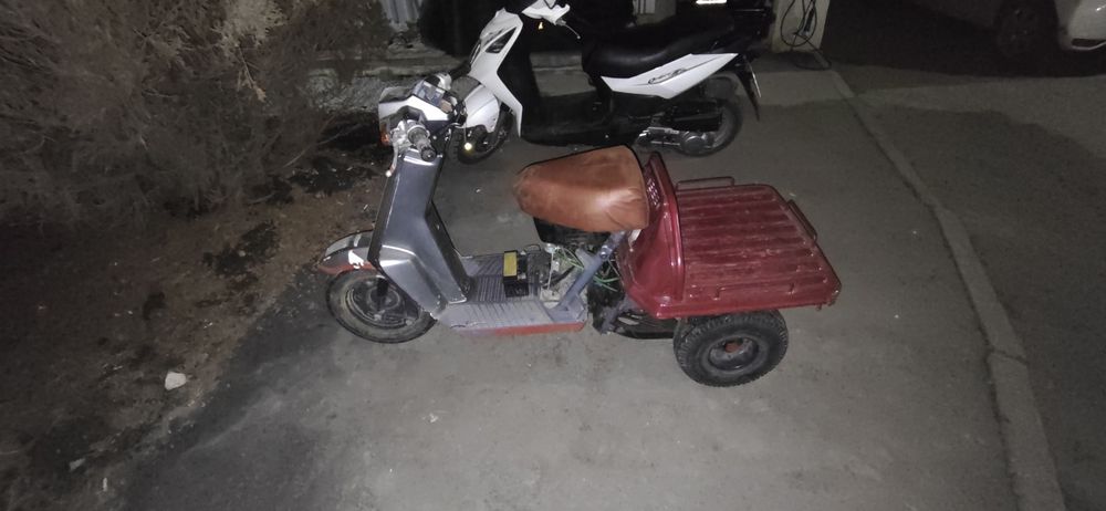 Скутер HONDA gyro UP