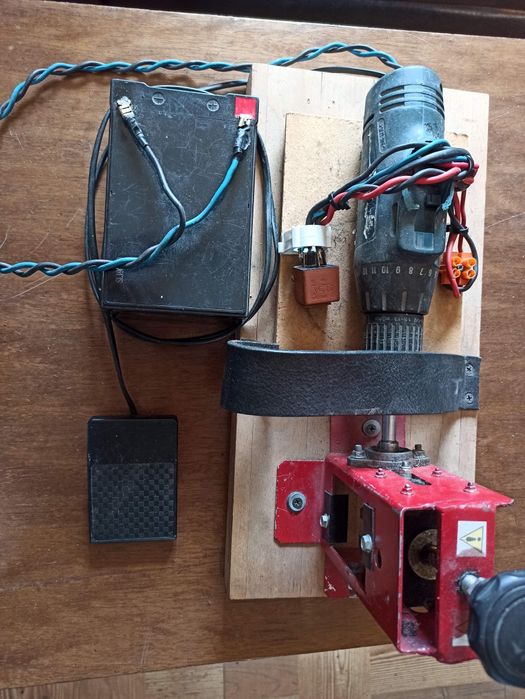 Korowarka do obierania przewodów