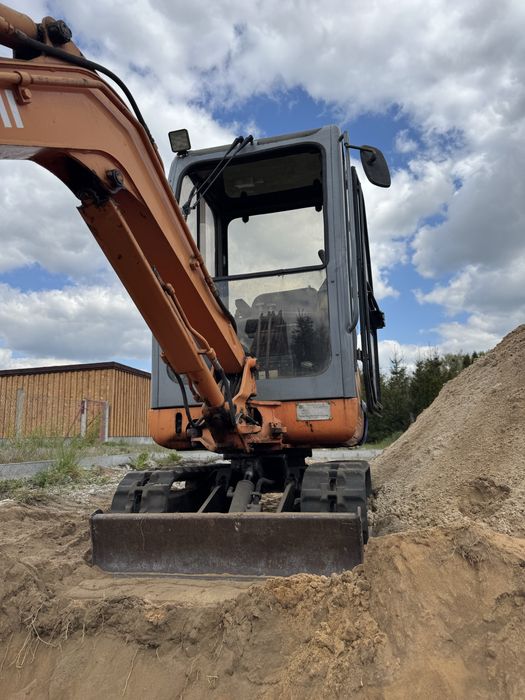 Wynajem minikoparki hitachi ex15 + laweta