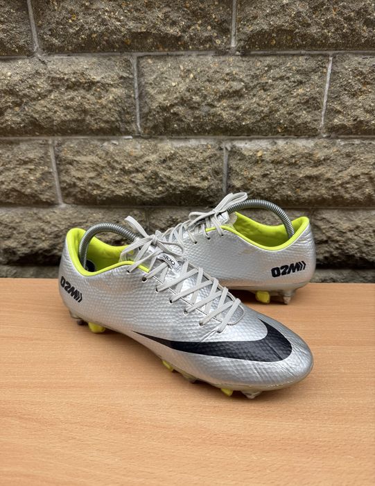 nike mercurial vapor - Купити футбольне екіпірування - Ціна на OLX.ua