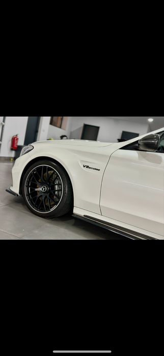 Mercedes C63 Amg