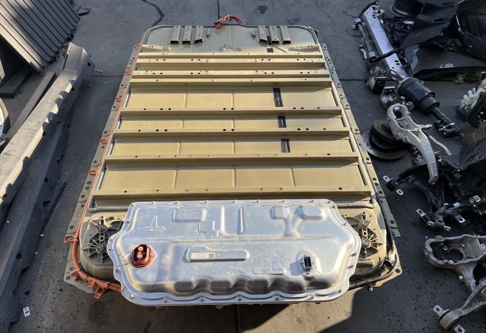 Батарея Tesla Cybertruck 123квт Cyberbeast 1783970-tx-e