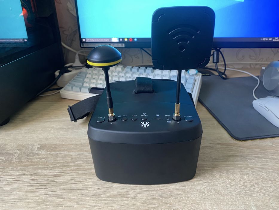 FPV шолом EV800D