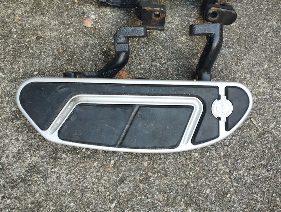 apoios para os pés da motocicleta