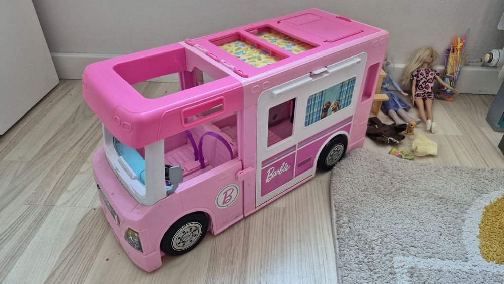 Kamper Barbie super stan
