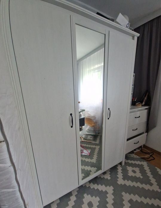 Szafa z komoda uzywane