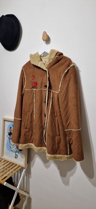 Brązowa Kurtka Getex z kapturem w stylu retro z haftem – L/XL