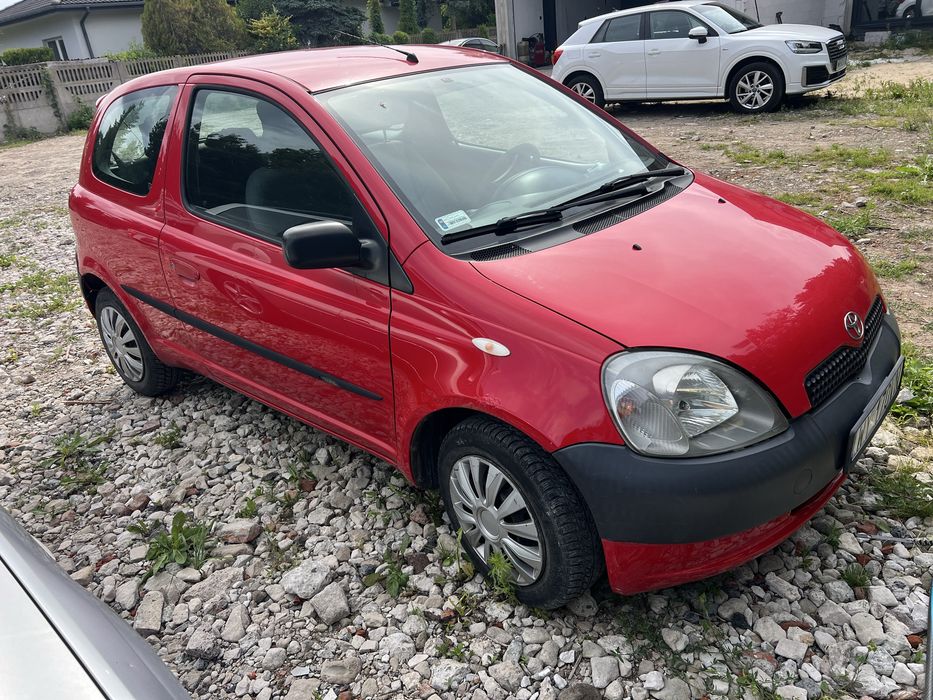Toyota Yaris 2002 rok 1.0 benzynka
