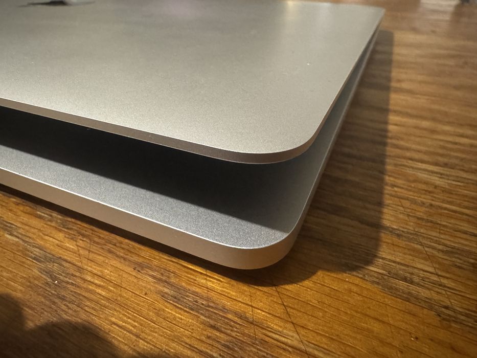 Macbook pro 13 M2 2022 8/256