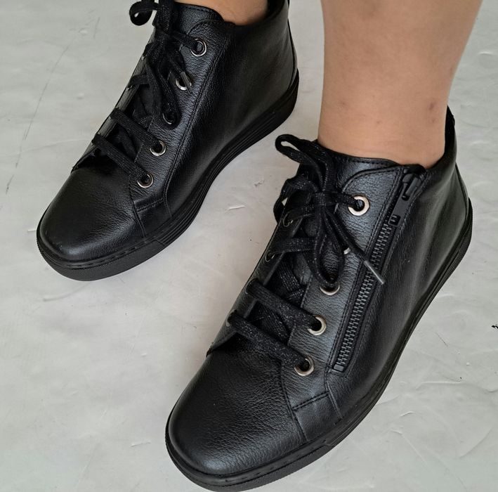 Botki Damskie Czarne Skóra Do Kostek Ocieplane Zamek Wiązanie, Solidus