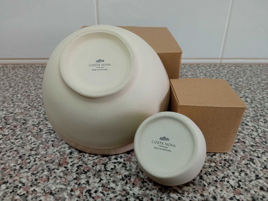 Taça e chávena de café Nespresso cor areia, da Costa Nova, novas