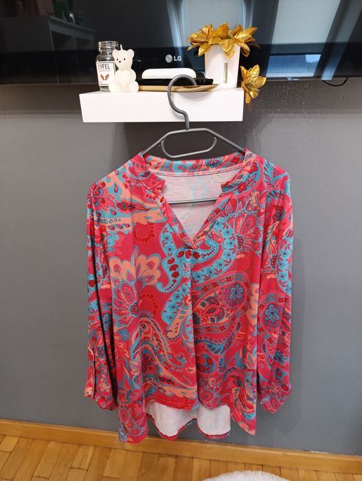 Oryginalna bluzka damska ciekawy wzór