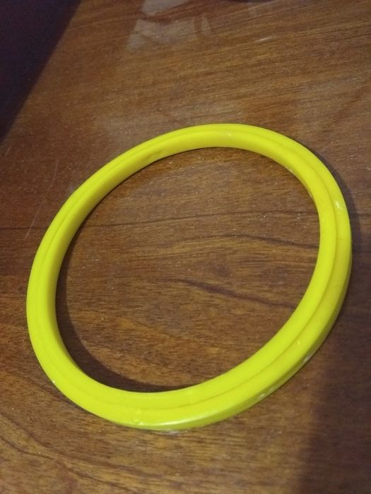 Продам пяльцы плассмасовые. Диаметр 105 мм.