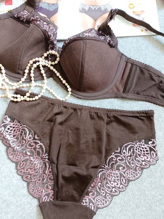 Комплект мереживо ,чашка Е