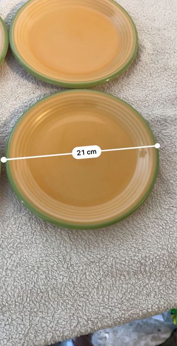 4 pratos com 21 centimetros