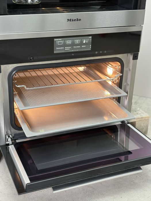 Комплект Miele CVA6805 кавомашина + DGC6805 комбіпароварка, преміум техніка