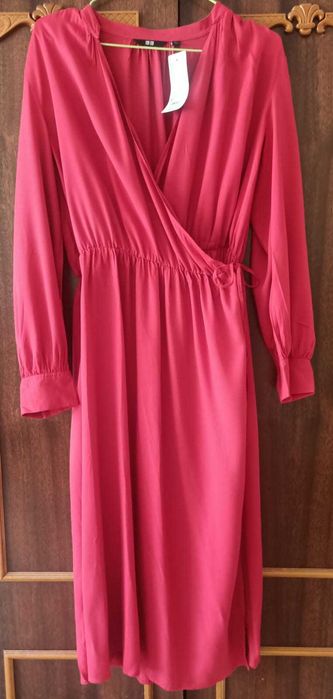 НОВЕ платя Uniglo розміру S