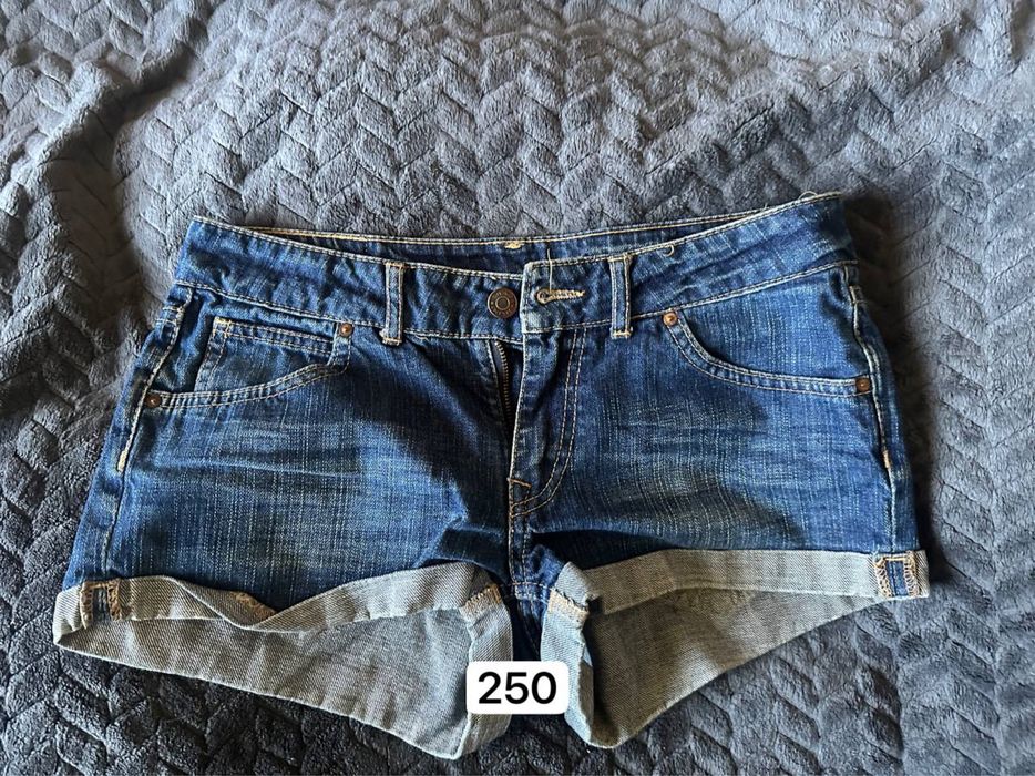 кожаные шорты,короткие