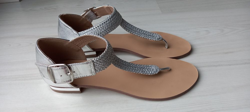 Sandália com Brilhantes