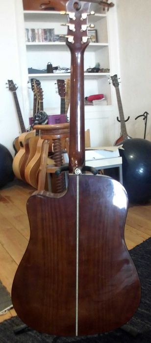 guitara electra accoustica
