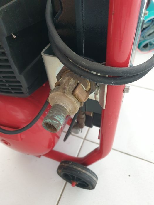 Compressor de Limpeza para Desinfeção de Sistemas de Água / Flushing C