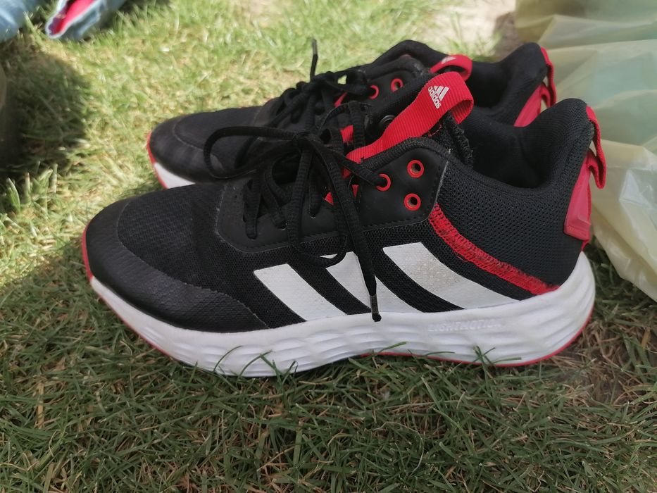 Buty dziecięce Adidas GZ3379 roz . 36 2/3