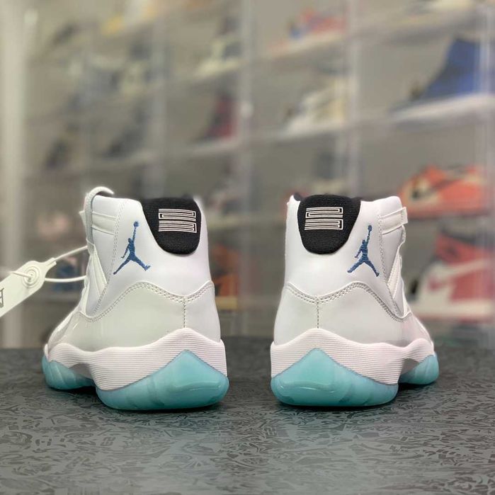 Air Jordan 11 Legend Blue