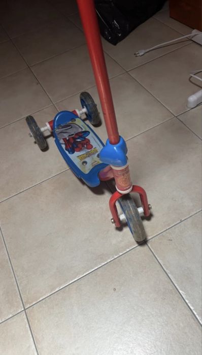 Trotinete Spiderman