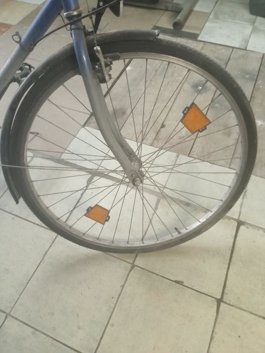 Rower z wąskimi oponami