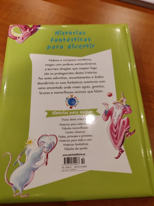 Livro infantil de contos clássicos