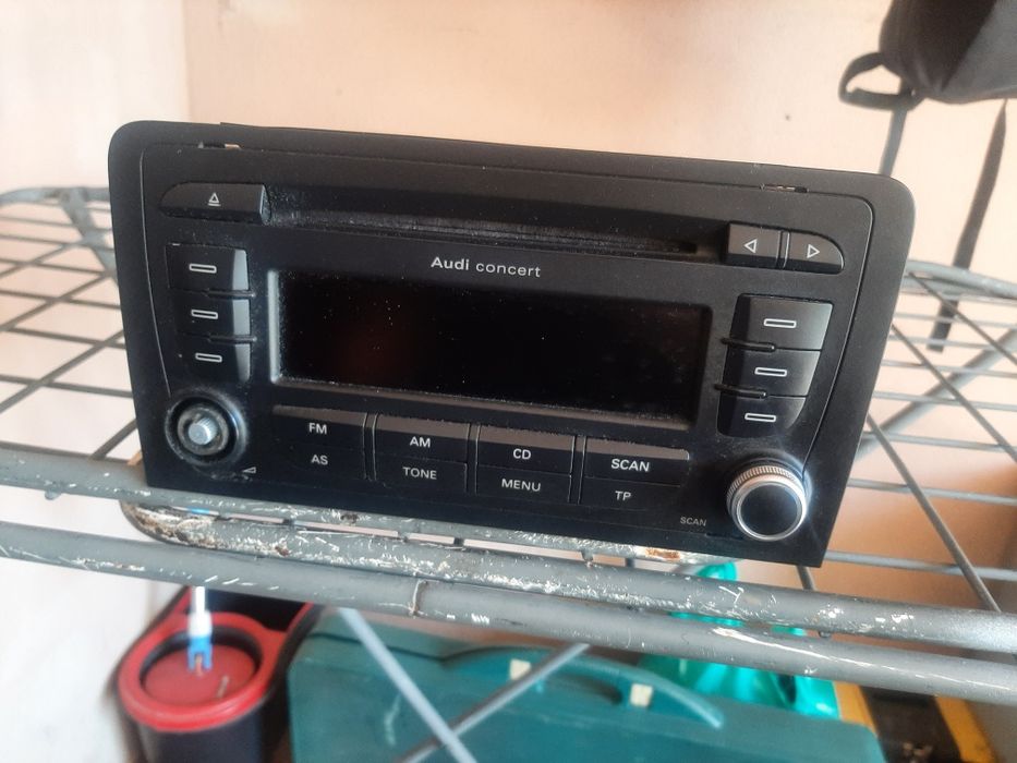 Radio Para Audi A3 8P - Peças e Acessórios - OLX Portugal