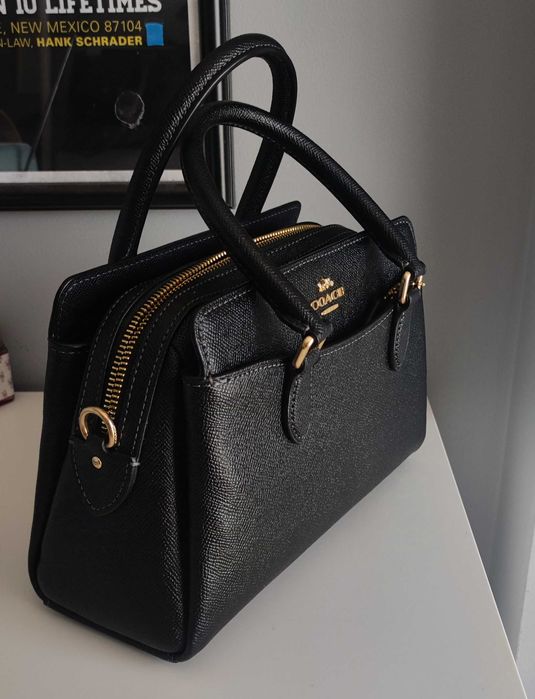 Mala Coach Mini Darcie Carryall em pele preta