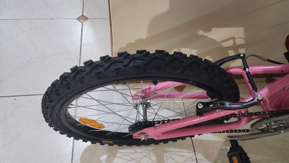 Bicicleta BERG Chillout 20" Rosa – Como Nova | Apenas 2 Utilizações