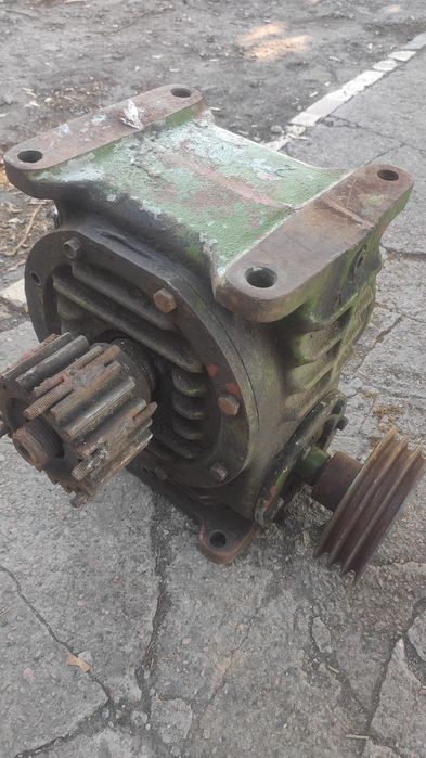 Понижающий редуктор СССР Знижувальний Понижувальний редуктор СРСР