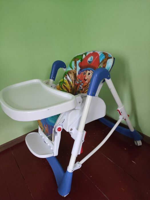 Стільчик для годування