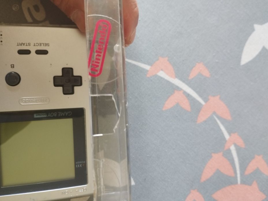 Gameboy pocket em caixa