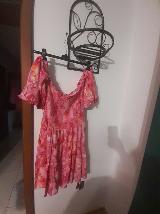Sukienka różowa z wiskozy nowa