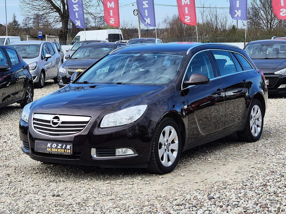 Opel Insignia 1.8 Benzyna ! Brązowy Metalik ! Nawigacja ! Czujniki Przód / Tył !
