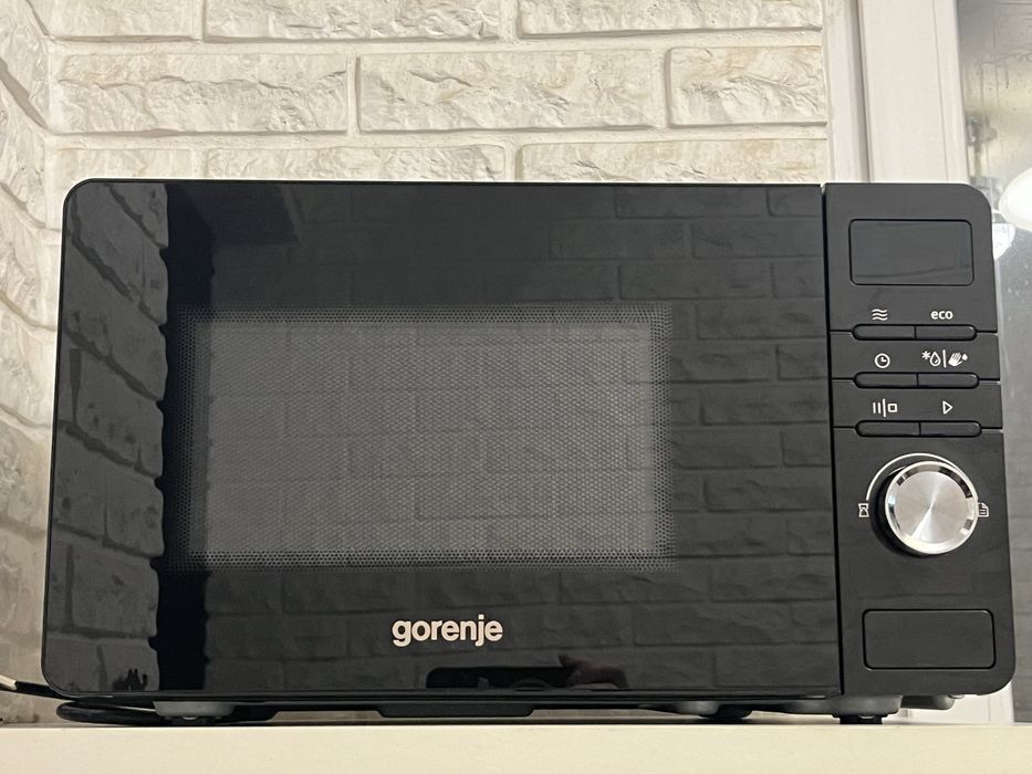 мікрохвильова піч Gorenje МО20А3В.