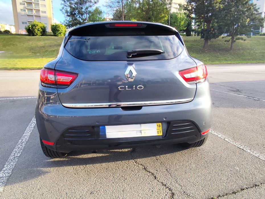 Renault Clio IV Limited TCe 90 • 44.000 km • Como novo