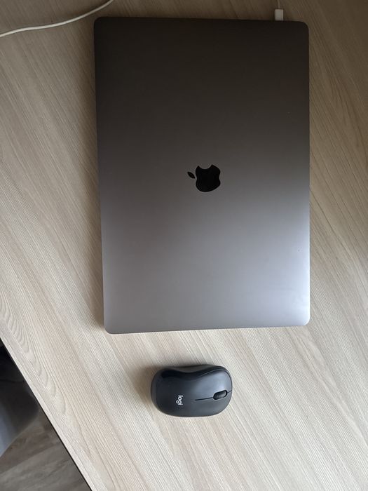 Macbook Pro 16-inch, 2019