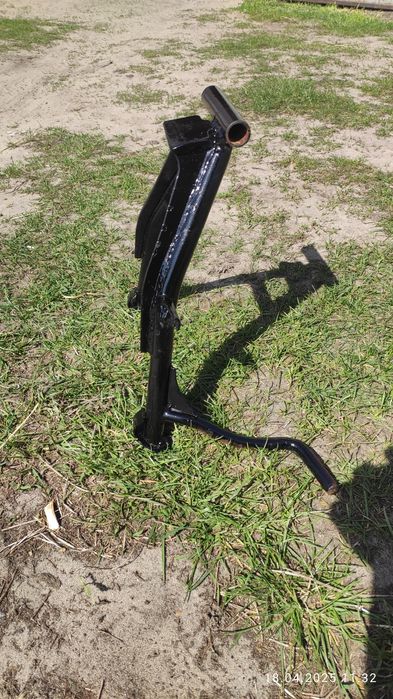 Продам центральну стояночну опору мото LF175-2E