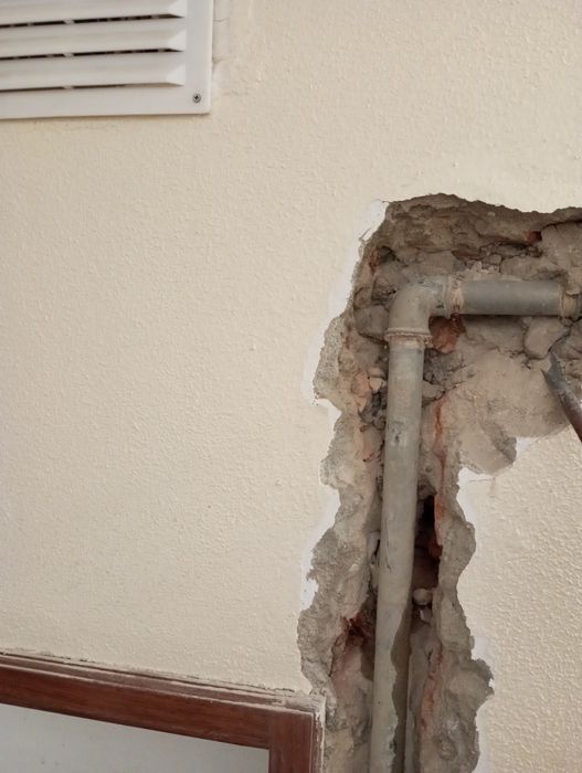 Canalizador águas e esgotos