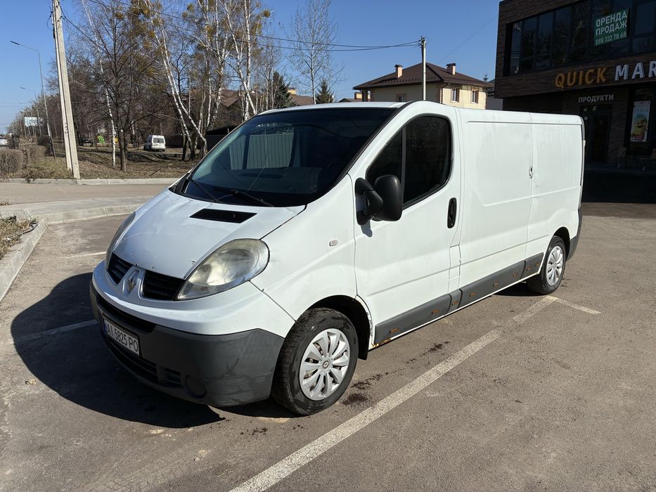 Renault traffic довга база